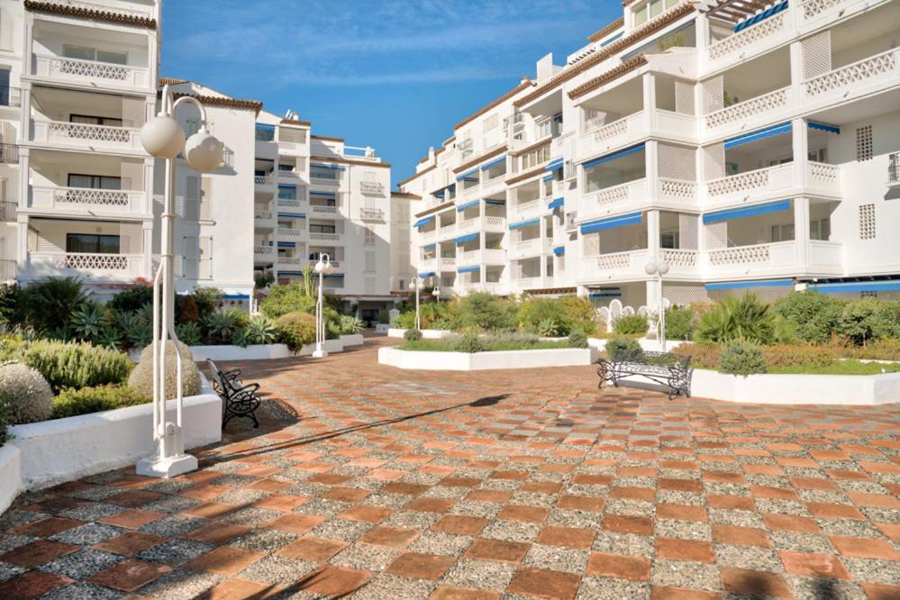 마르베야 Playas Del Duque, Puerto Banus, Golf .Playa Y Compras 아파트 외부 사진