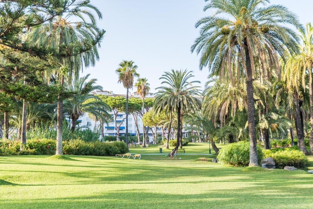 마르베야 Playas Del Duque, Puerto Banus, Golf .Playa Y Compras 아파트 외부 사진