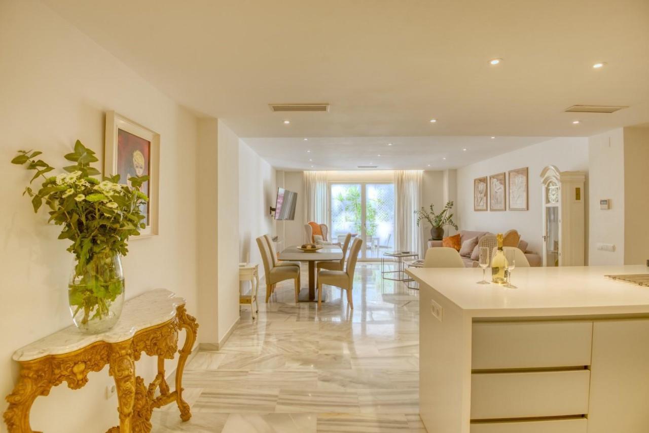마르베야 Playas Del Duque, Puerto Banus, Golf .Playa Y Compras 아파트 외부 사진
